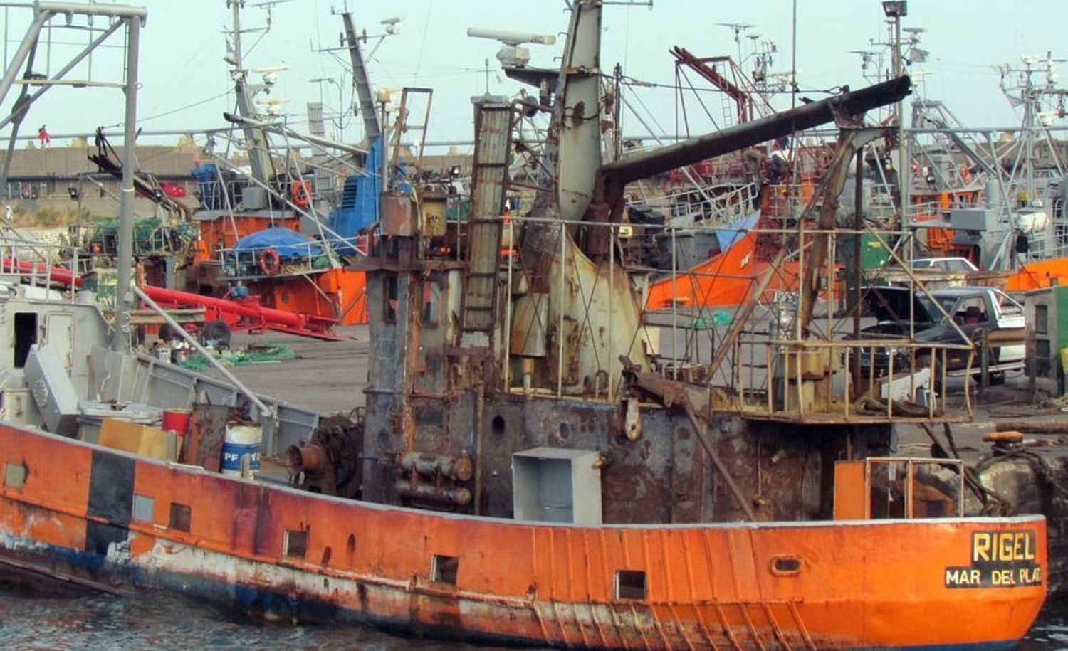 Encuentran un cuerpo en la zona de búsqueda del barco pesquero Rigel
