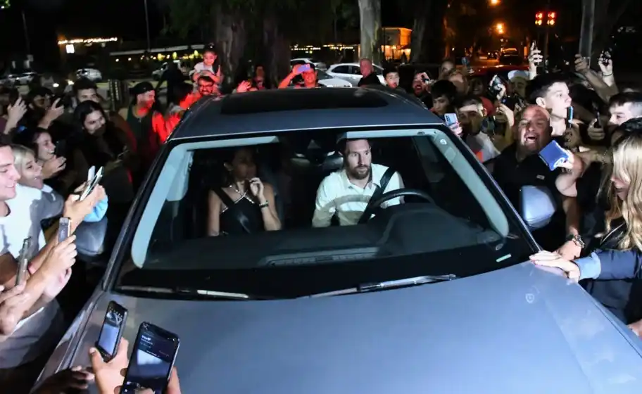 Messi revolucionó La Florida: asistió con su familia al cumple de 15 de una sobrina