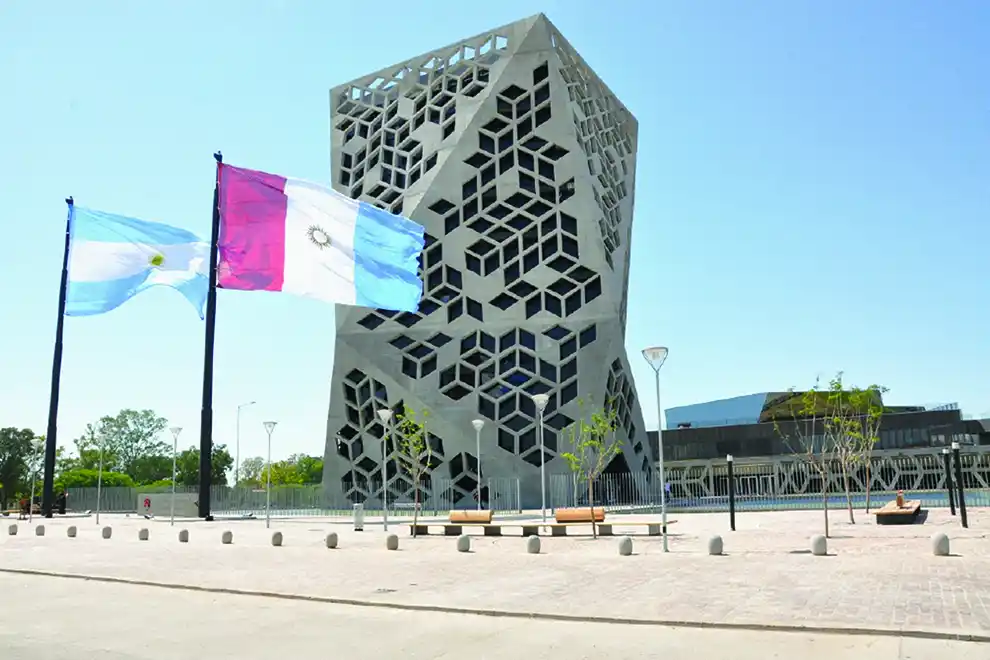 Provincia de Córdoba presenta amparo contra resolución del Banco Central por restricción de compra de dólares