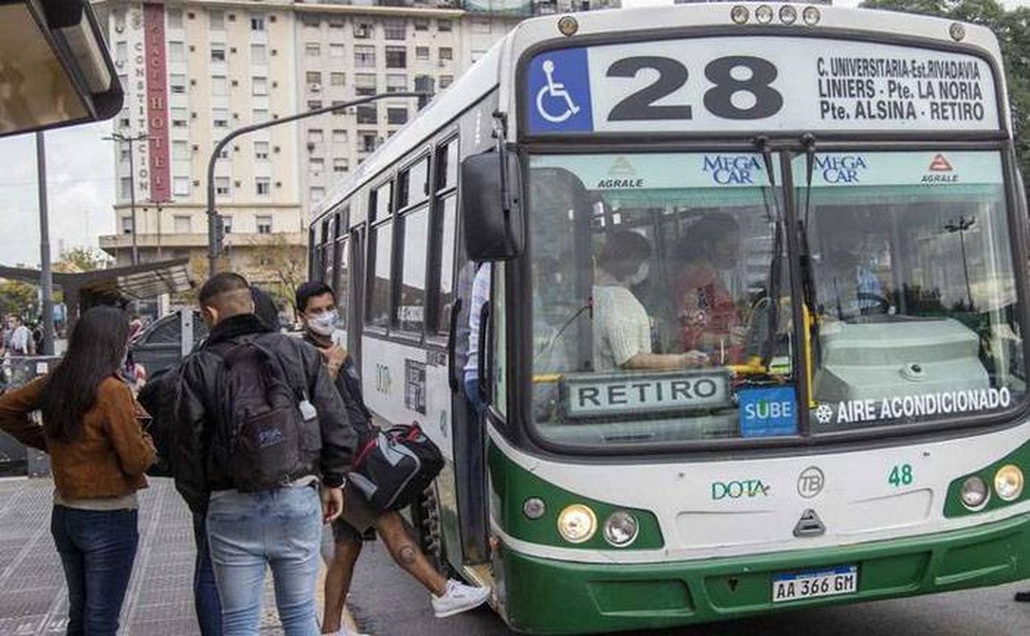 La UTA acordó un aumento semestral del 29,47 %  con revisión en julio