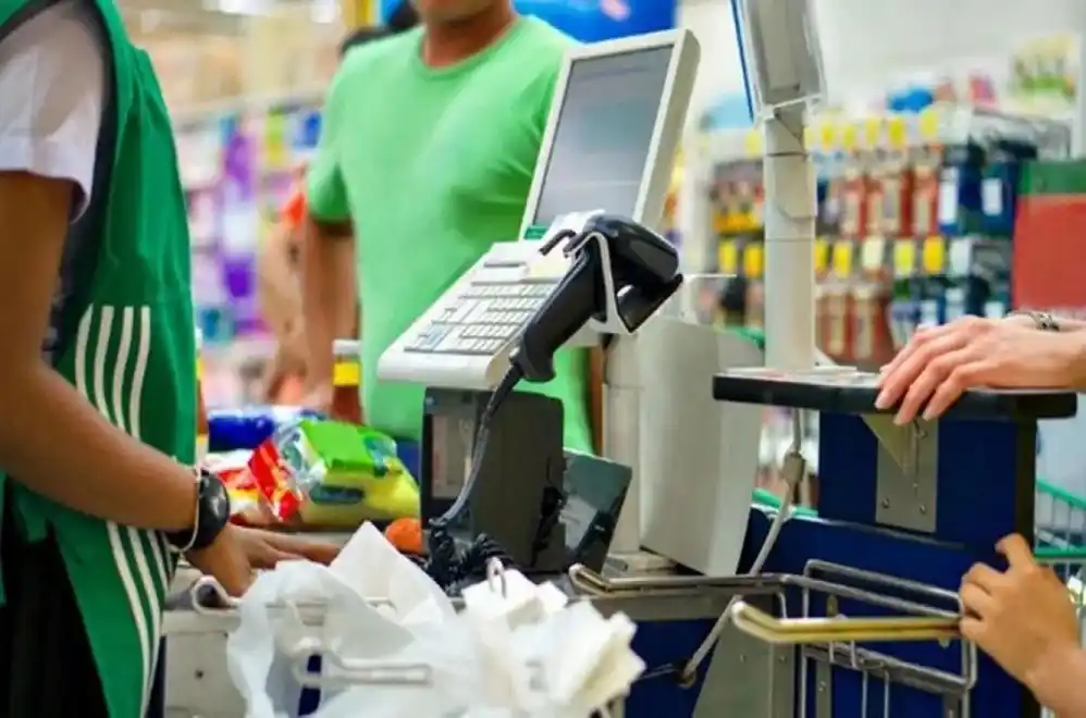 Mercantiles: Se acordó un aumento no remunerativo de 5,4 % a abonarse en tres tramos