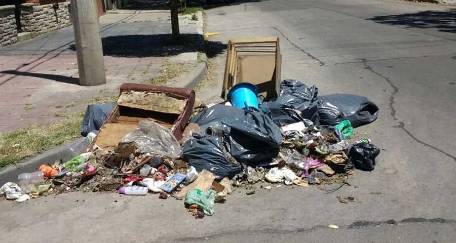 Microbasurales, una problemática que se recicla en el barrio Los Andes