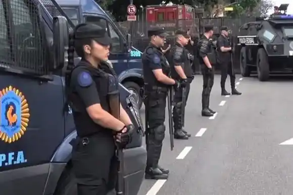 Cayó preso el ex subjefe de la Policía Federal en Santa Fe acusado de favorecer a un preso, fraude, evasión y más