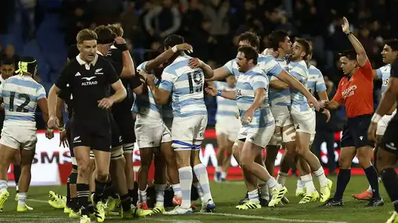 Los Pumas hicieron historia y derrotaron a los All Blacks como locales