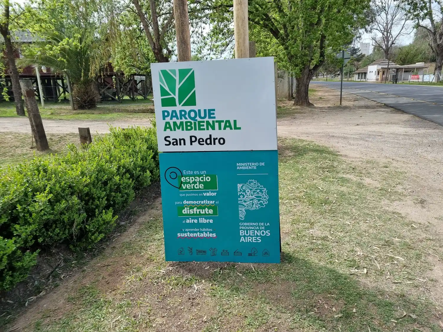 Martín Rivas preguntó por el dinero que se utilizó para generar los espacios ambientales que eligió el municipio para concientizar a la población. Foto: La Opinión & Sin Galera.