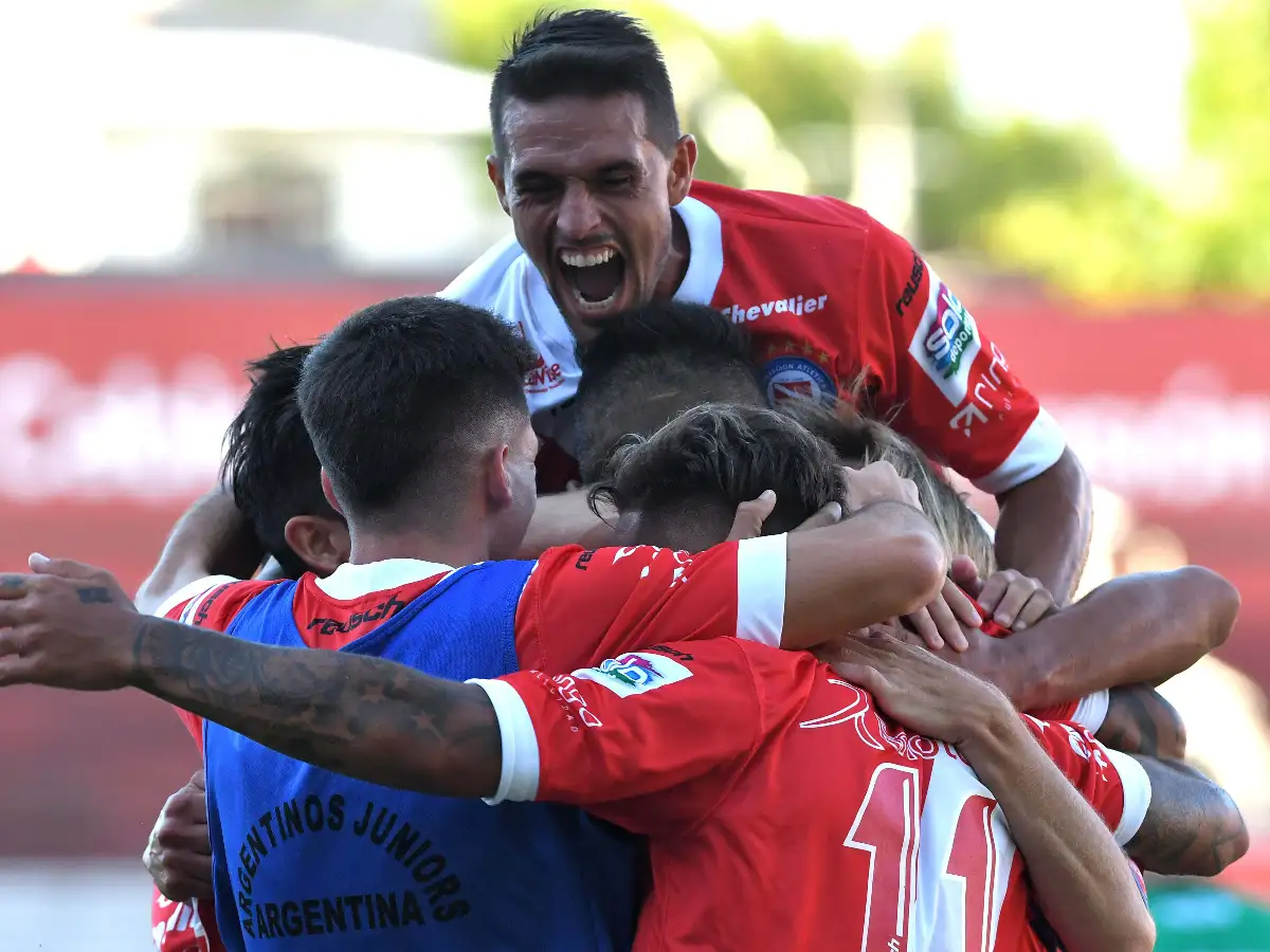 El “Bicho” se impuso con claridad