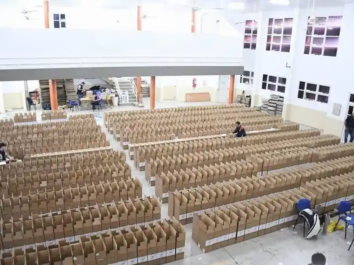 Elecciones 2025: el Juzgado Federal terminó
el armado de urnas para su despliegue