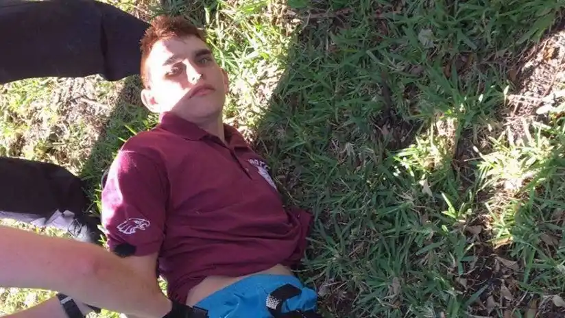 Detuvieron al tirador que mató a 17 personas en Florida