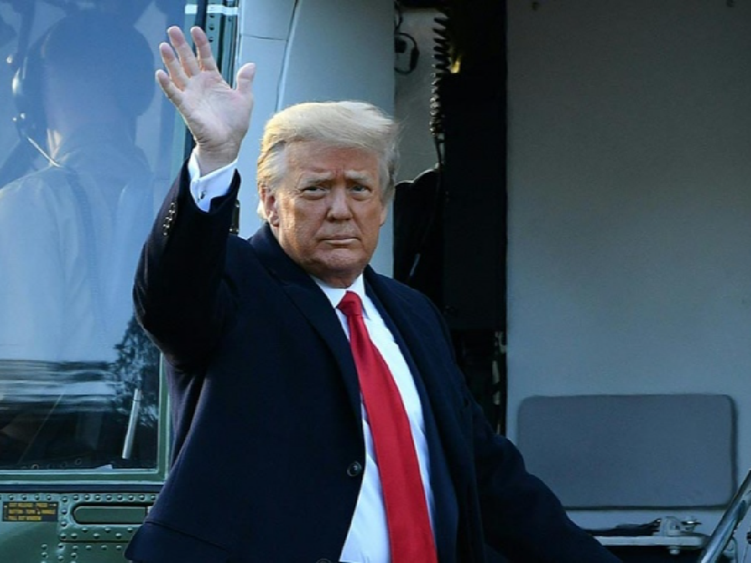 Trump ahora defiende la vacuna anticovid y ataca a los que no admiten haberse inoculado