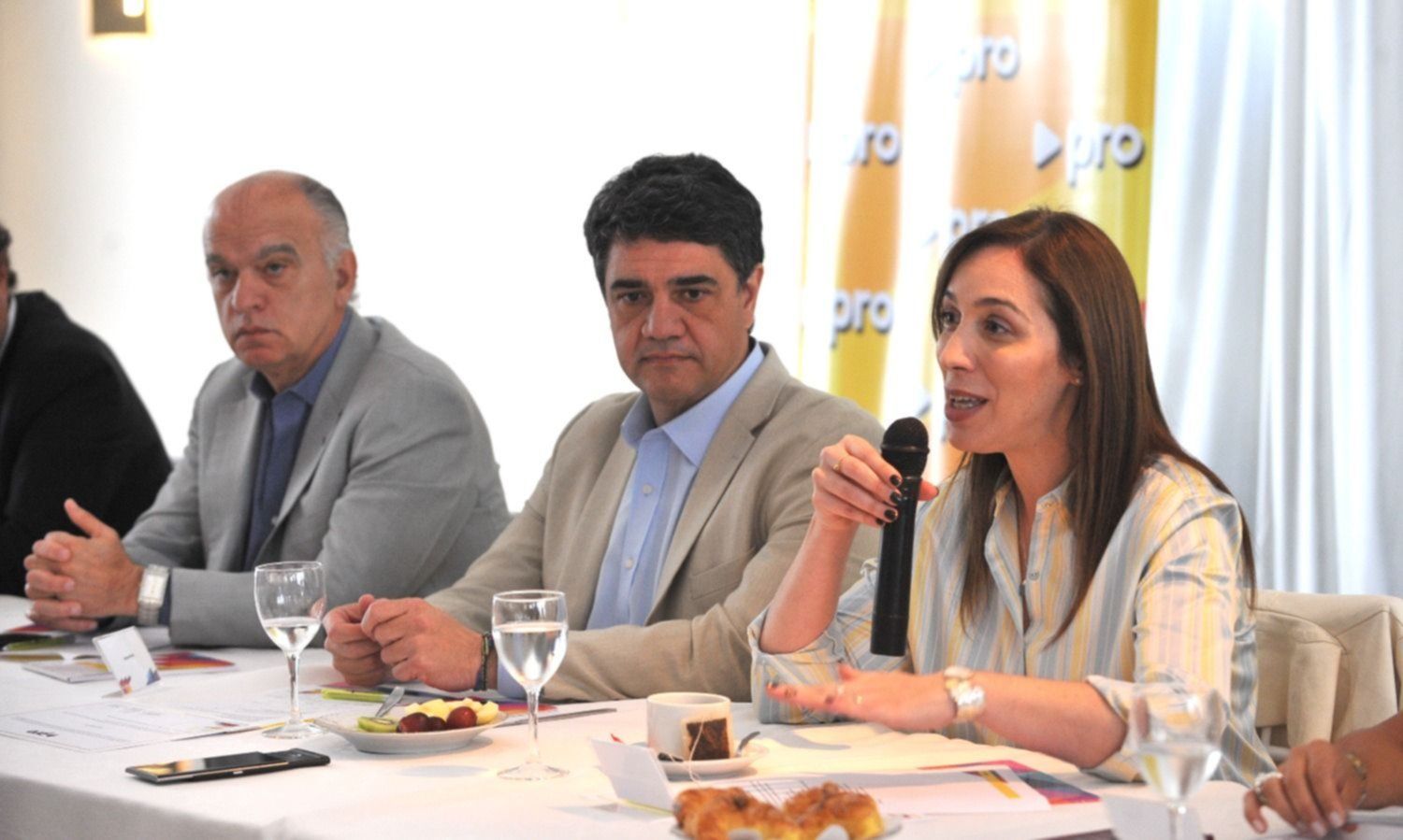 Tras su viaje a Europa, Vidal vuelve al barro y se reúne con los intendentes bonaerenses del PRO