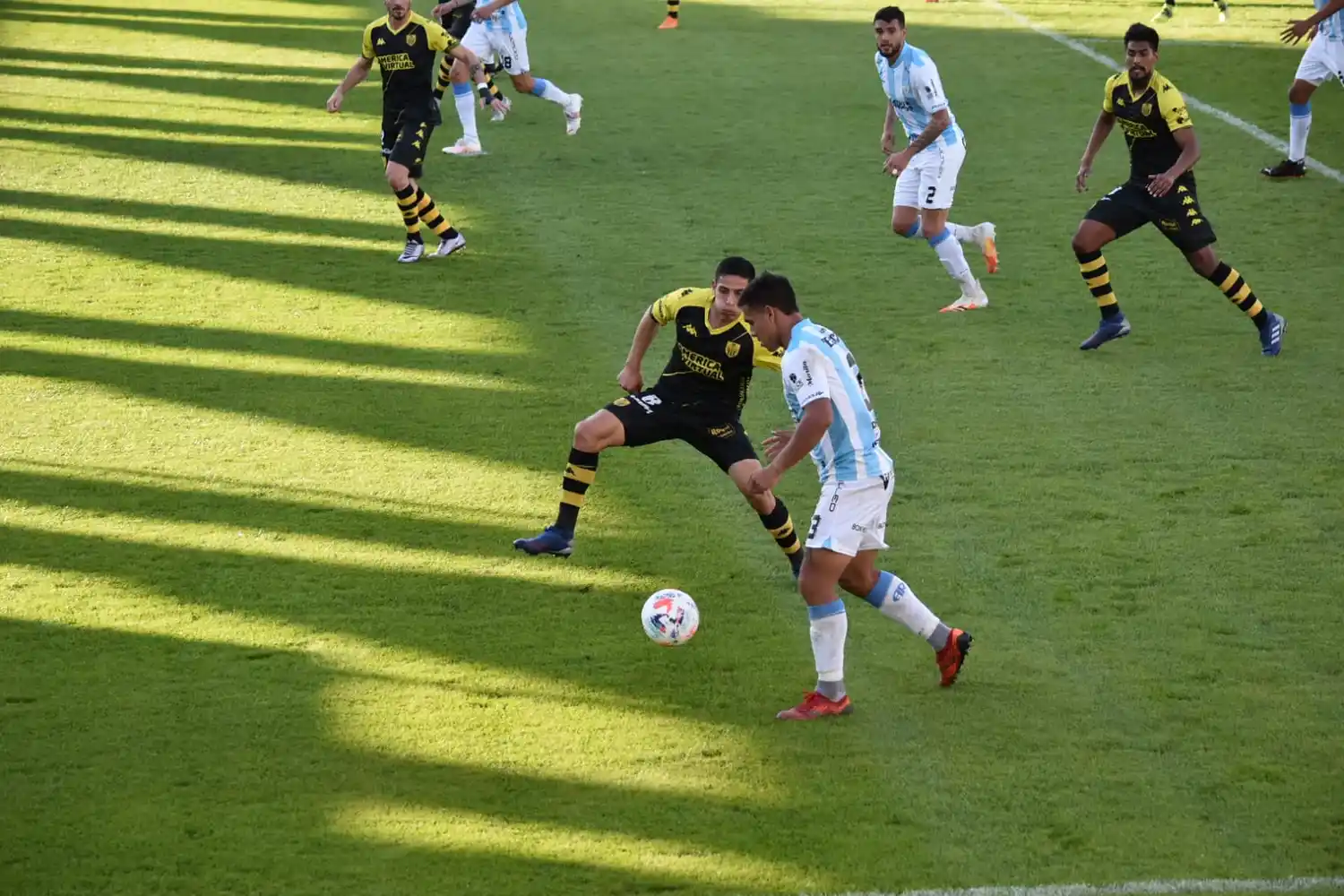 Santamarina volvió al triunfo el domingo en Santa Fe.