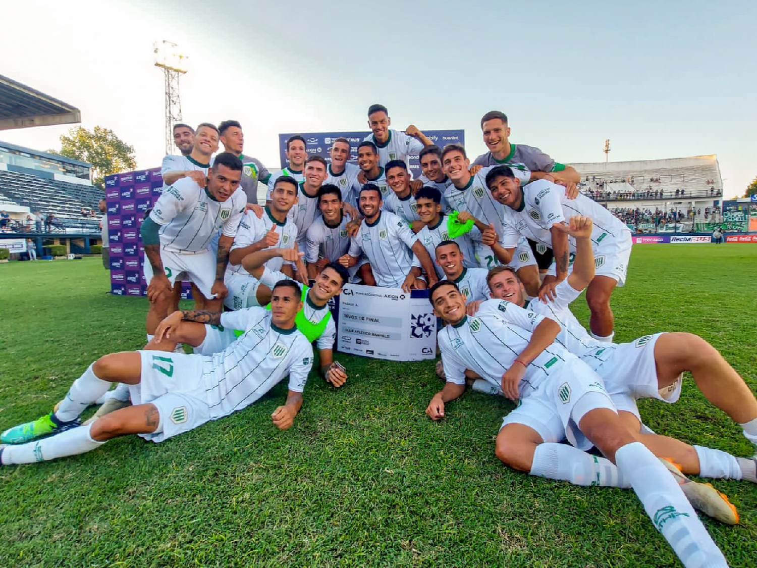 Banfield lo dio vuelta y avanzó en la Copa Argentina