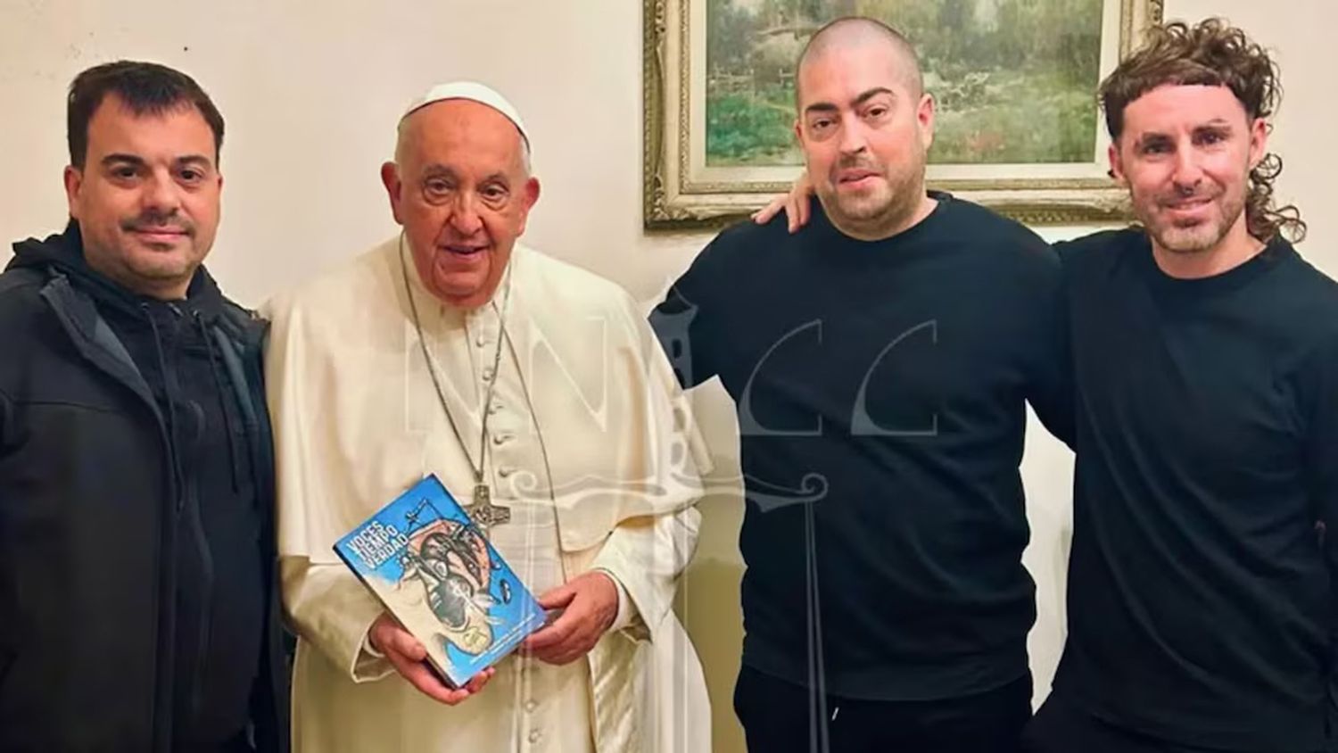 El Papa recibió en el Vaticano a “Pato” Fontanet, cantante de Callejeros
