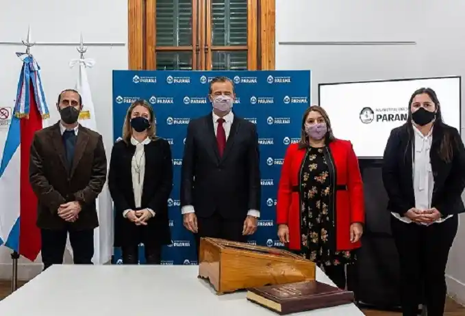Bahl formalizó las modificaciones en su gabinete de funcionarios