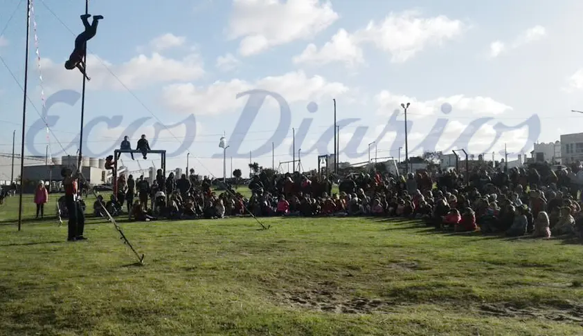 Niños disfrutaron el cierre del festival de Circo de calle