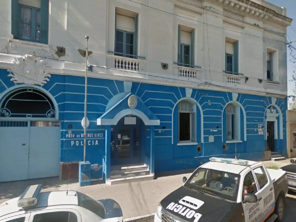 Abandonaron en una comisaría de Bahía Blanca a dos niños traídos desde África