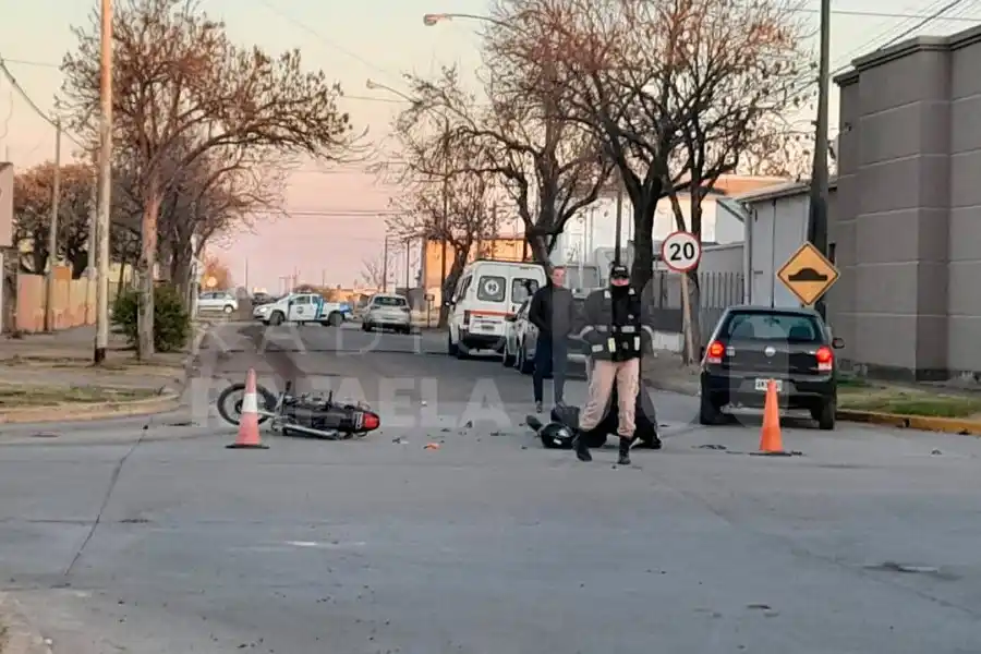 Chocó con su motocicleta y tuvo que ser trasladado urgentemente hacia el nosocomio local