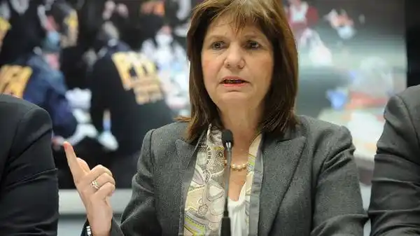Narcotráfico: Bullrich entrega 100 vehículos a Gendarmería en Ciudad Evita