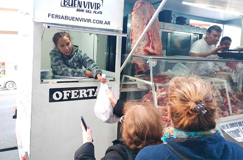 Viernes de doble jornada de los trabajadores de La Feria del Buen Vivir
