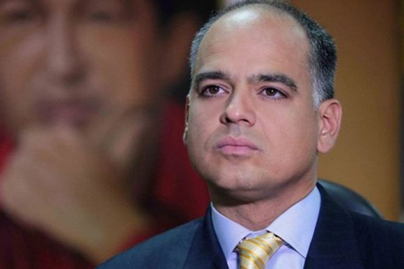 ¿DESCUBRIENDO EL AGUA TIBIA? Andrés Izarra asegura que el madurismo pretende “perpetuarse en el poder”