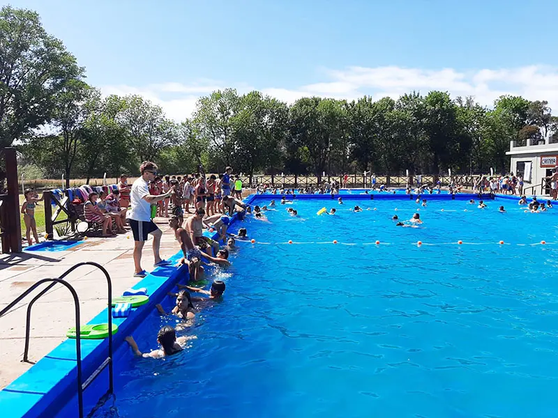 Comenzó el taller de natación en el parque Narciso del Valle