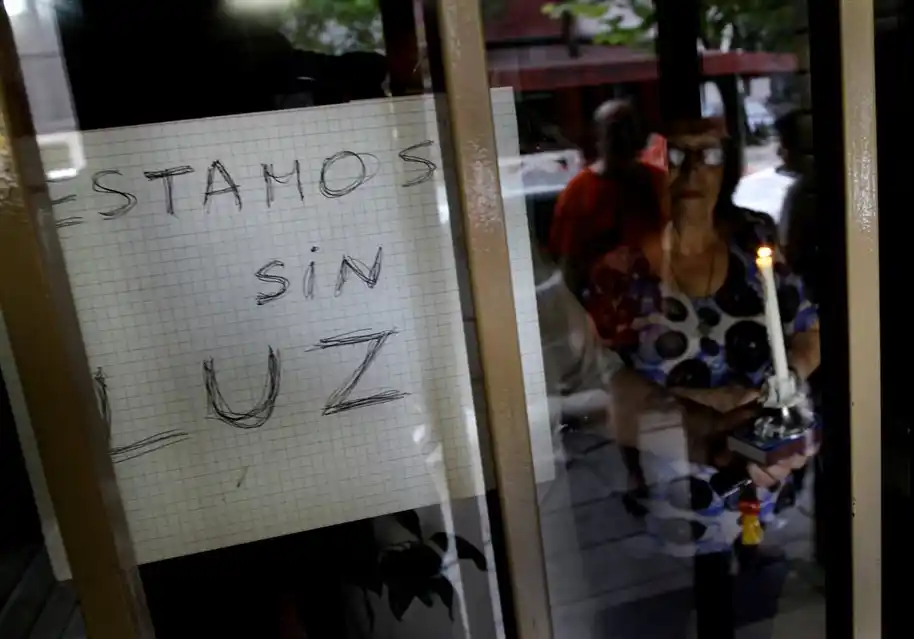 Miles de familias afectadas por los cortes de luz en el Conurbano 