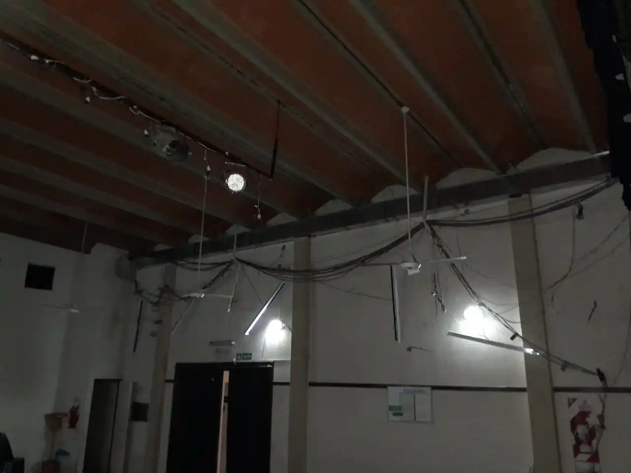 Piden acciones concretas para restaurar el Salón Teatral Municipal