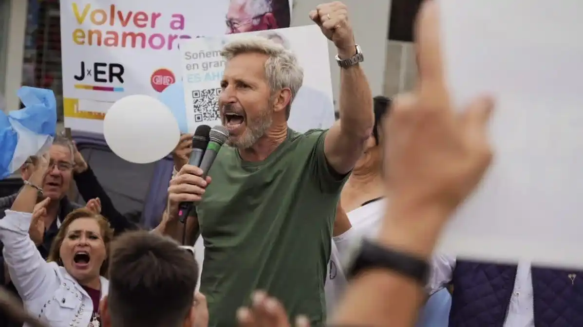 El futuro del gabinete de Frigerio y la interna que se desató en el PJ