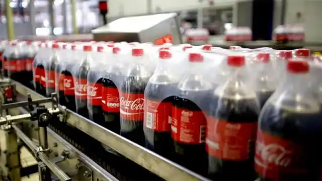 Coca Cola Femsa presentará una reestructuración que contemplaría despidos