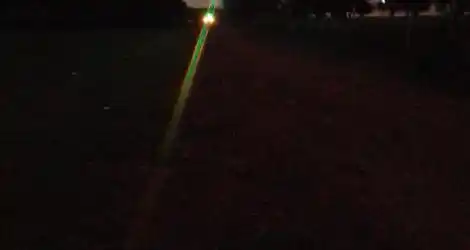 Reclamo en barrio Hansen: no entran la ambulancia en la calle de tierra