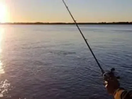 Fatal accidente en el Lago Salto Grande: un pescador perdió la vida en Santa Ana
