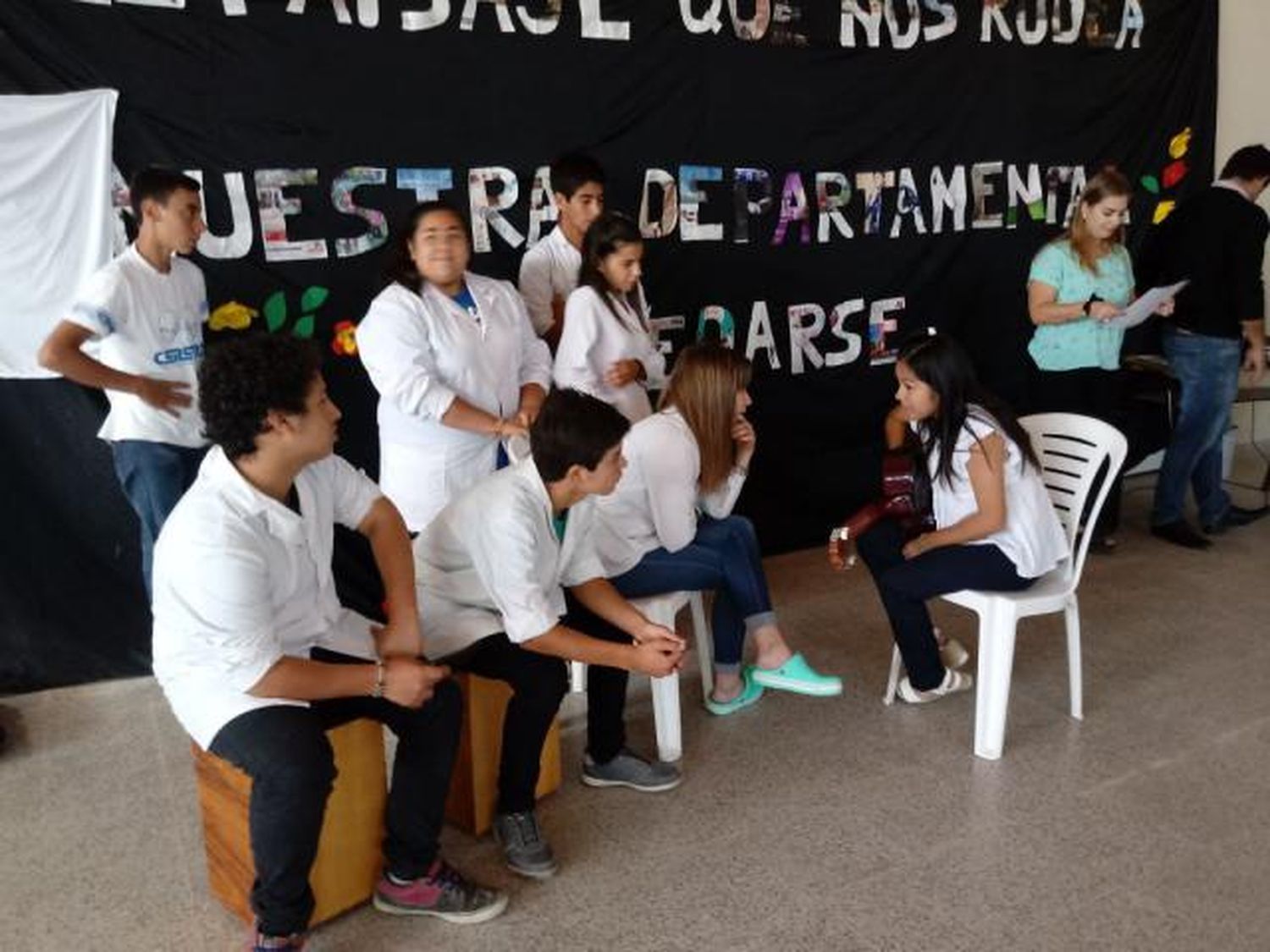 La Escuela Nº 13 presentó la  “Muestra Departamental Enredarse”