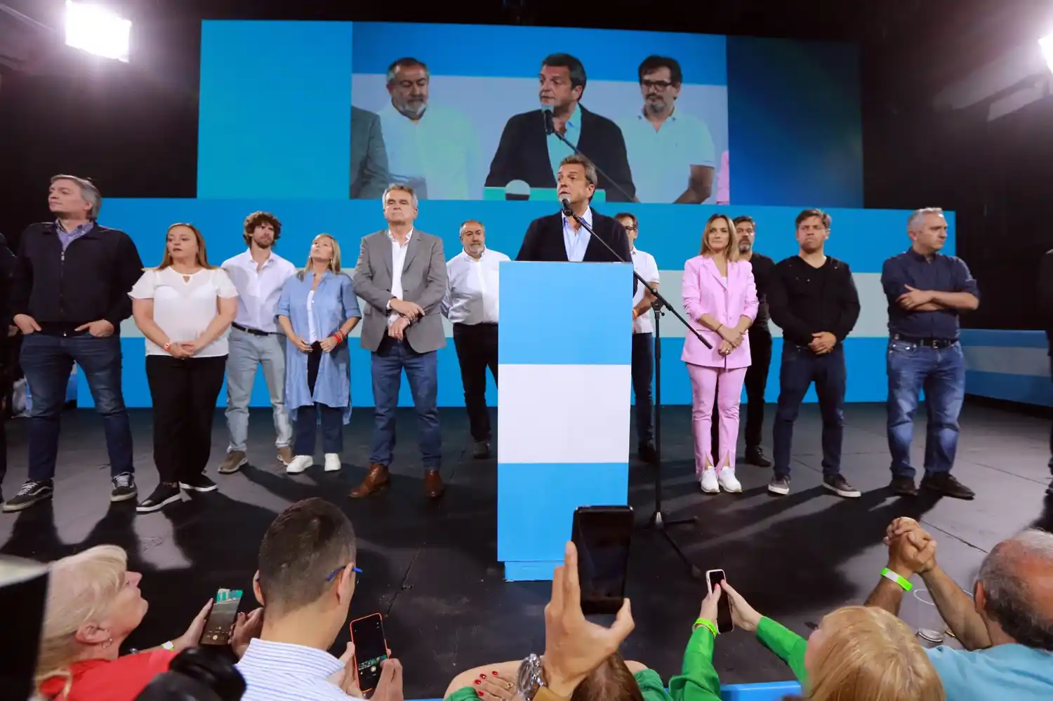 Sergio Massa reconoció la derrota y felicitó a Javier Milei