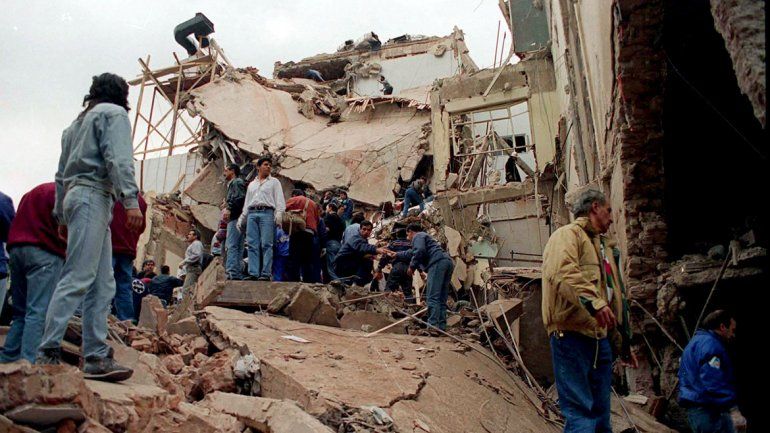 La Justicia ordenó aplicar el juicio en ausencia para los acusados del atentado a la AMIA