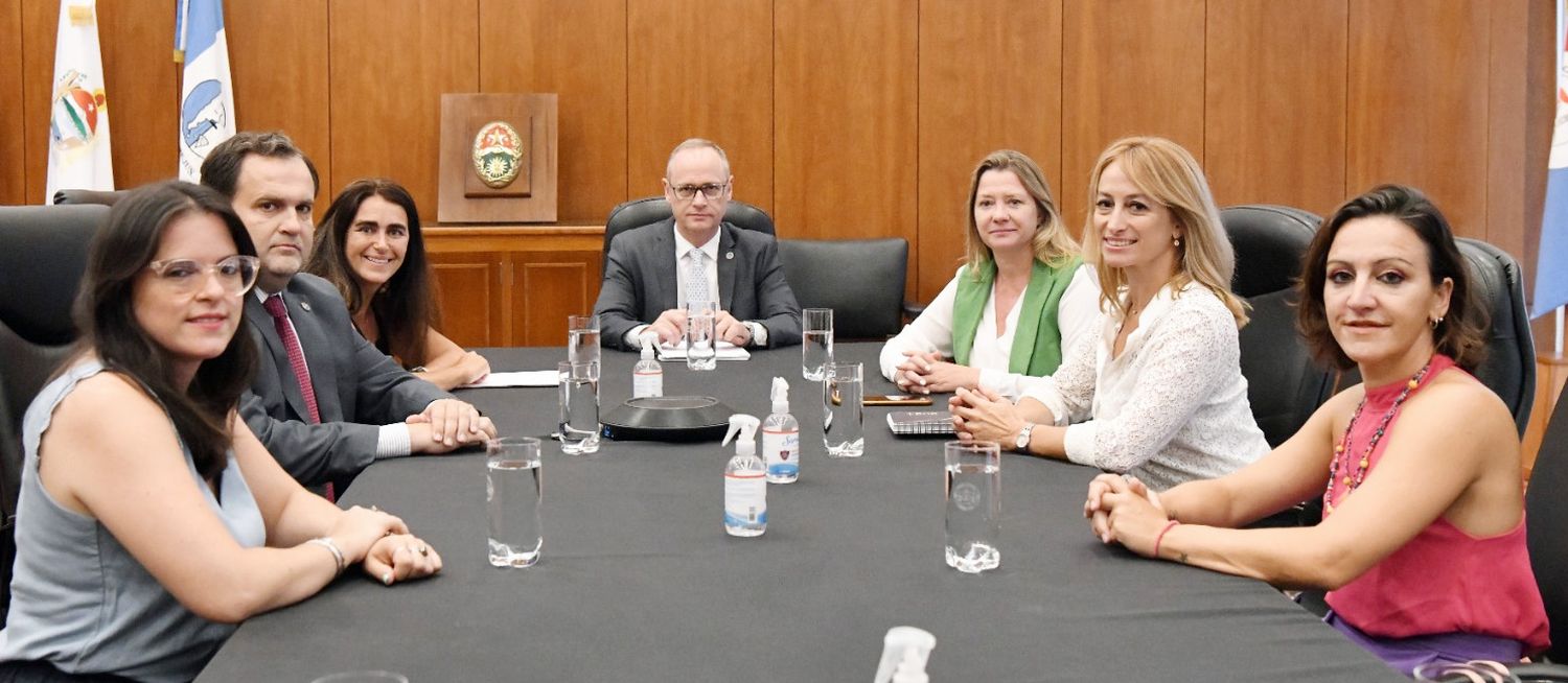 Leonardo Portela recibió al Colegio de la Abogacía