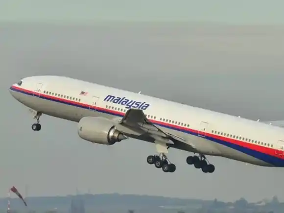 Malasia retoma la búsqueda del avión desaparecido en 2014