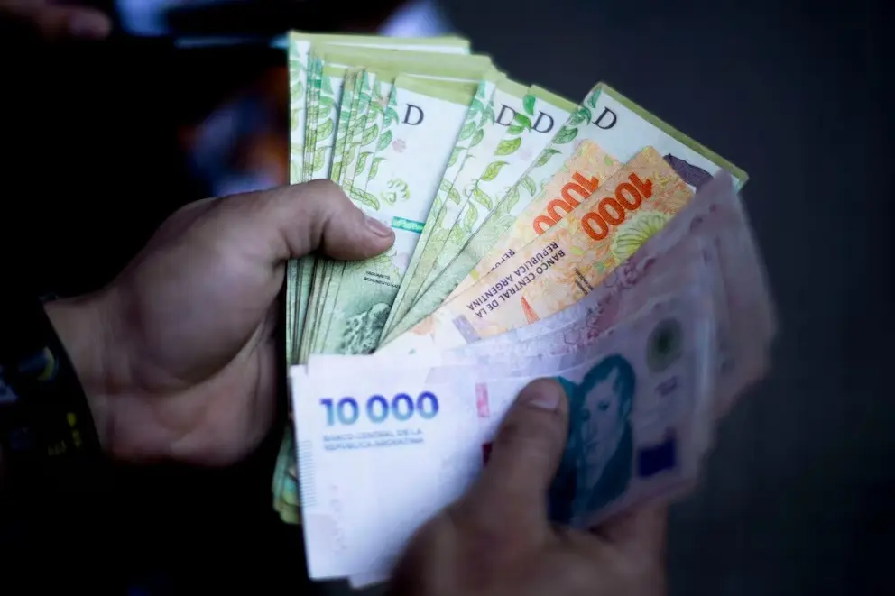 El apretón monetario dispara todos los rendimientos en pesos (Bloomnberg)