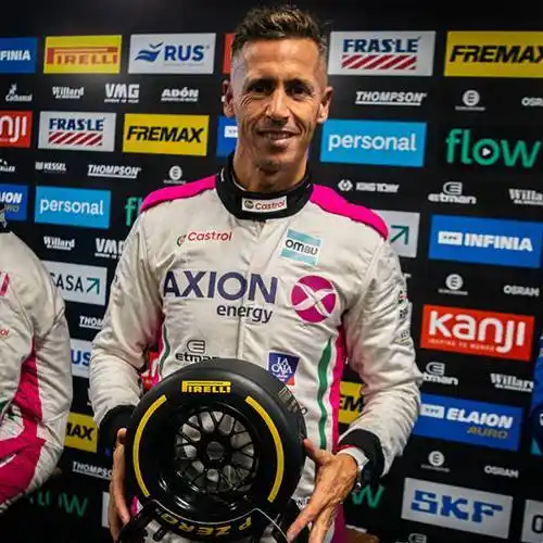 Leonel Pernía marcó el camino en Buenos Aires.