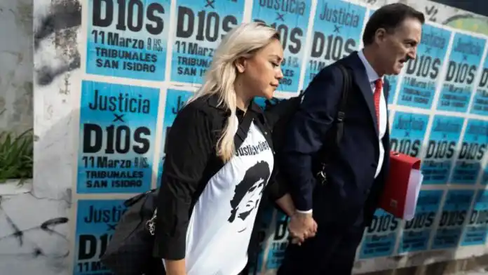 Juicio por la muerte de Maradona: limpio de drogas, signos de cirrosis y patologías crónicas