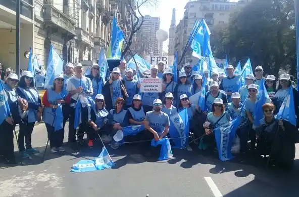 Docentes se movilizaron: “El acatamiento en Gualeguaychú superó el 60 por ciento”