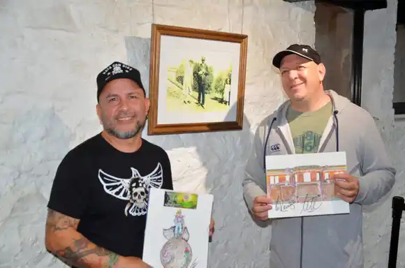 Donaron al Parque San Carlos los bocetos del mapping que utilizó La Renga en el concierto en Concordia