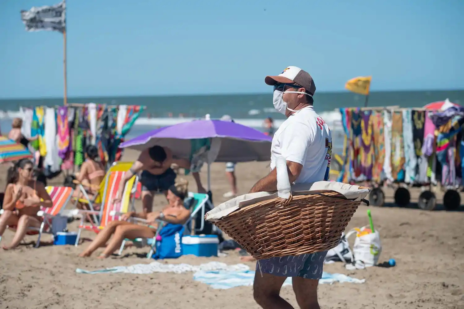 Vendedores ambulantes con grandes expectativas para el verano