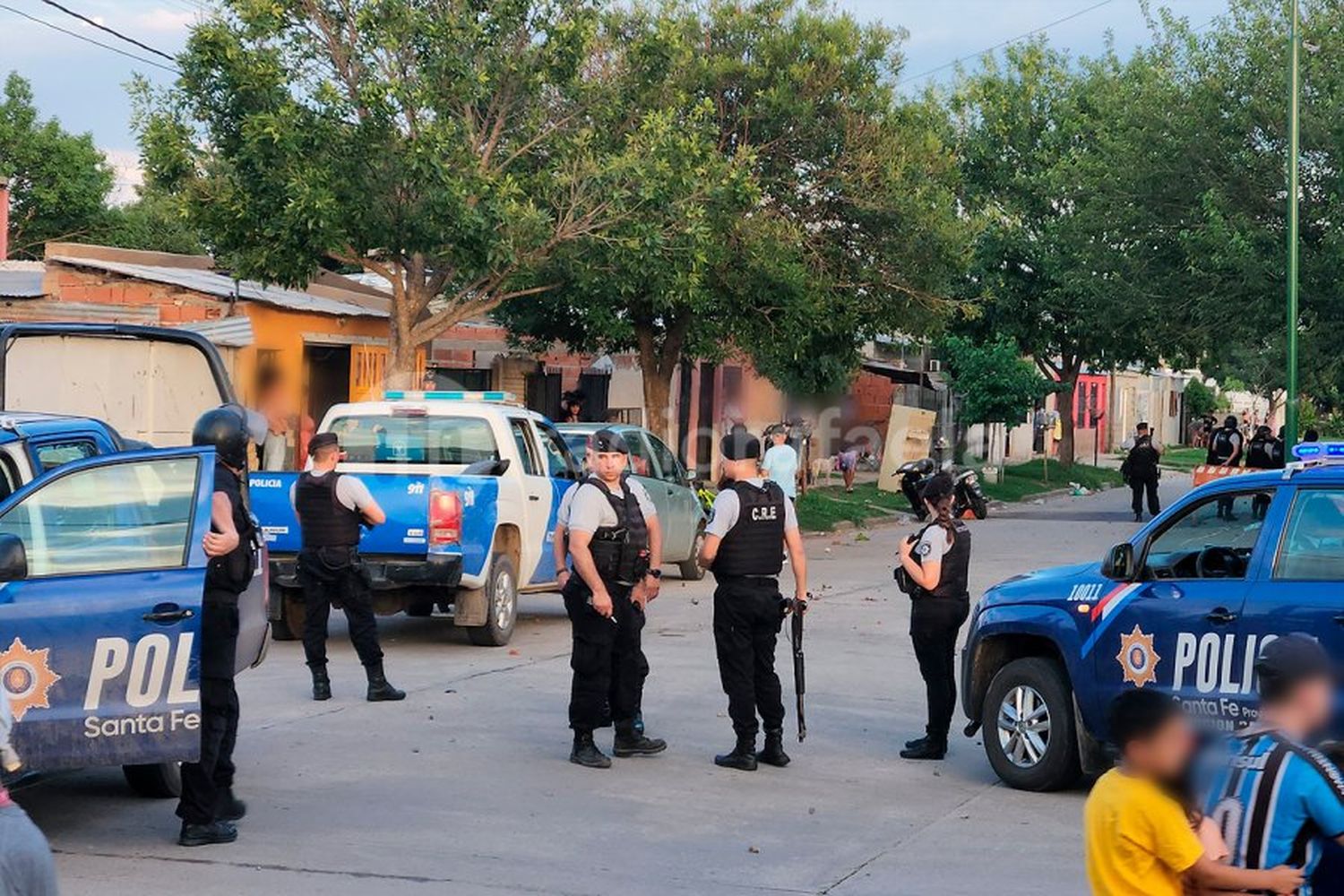 Curiosa situación en Rafaela: pasó en bici, disparó contra cuatro personas y siguió como si nada