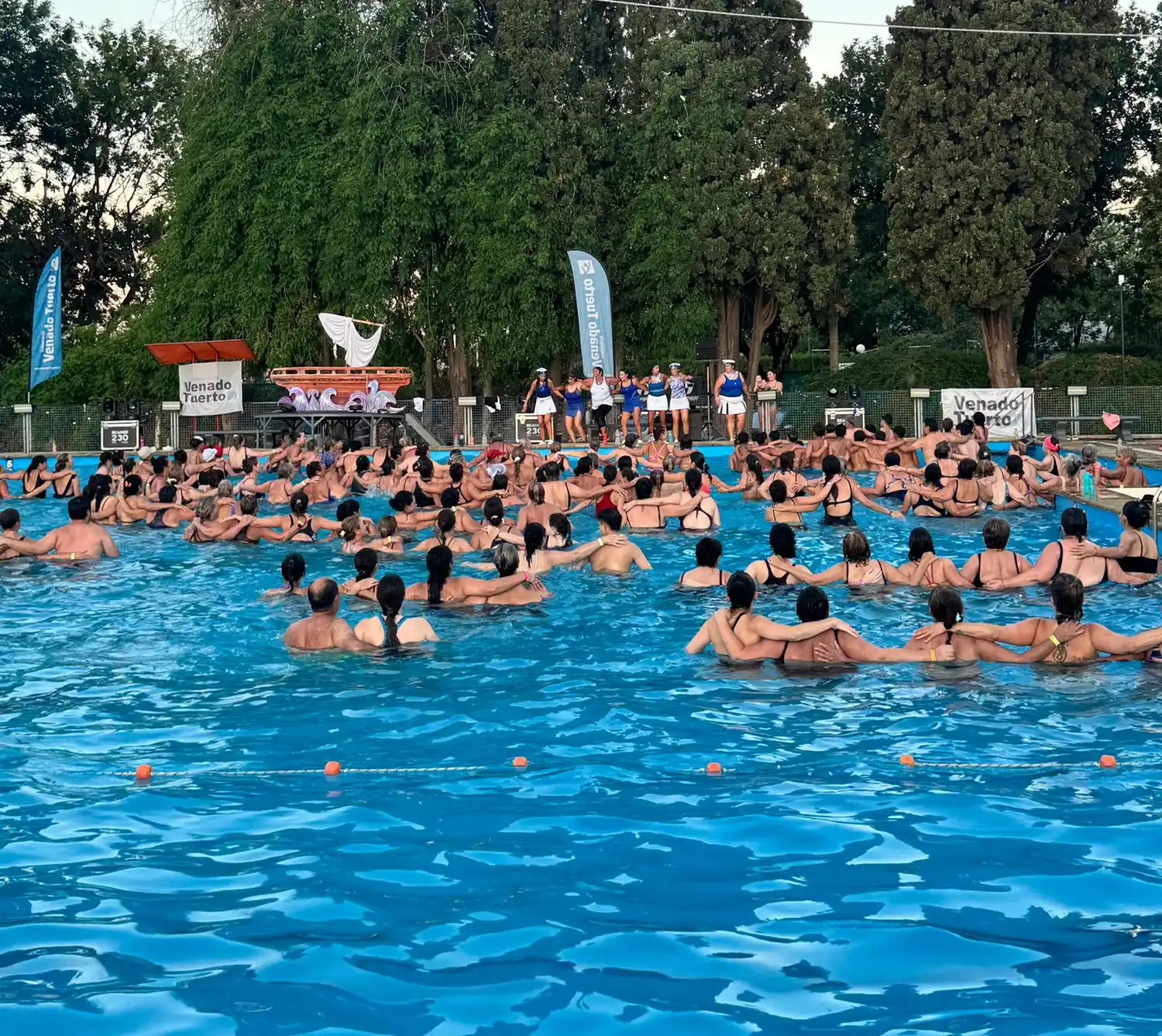 Buena cantidad de participantes tuvo la actividad.