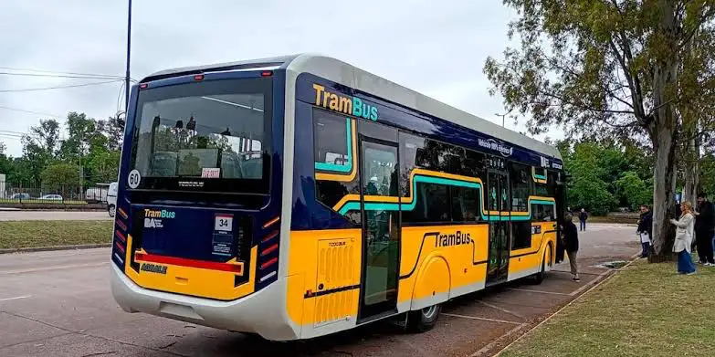 Trambús.