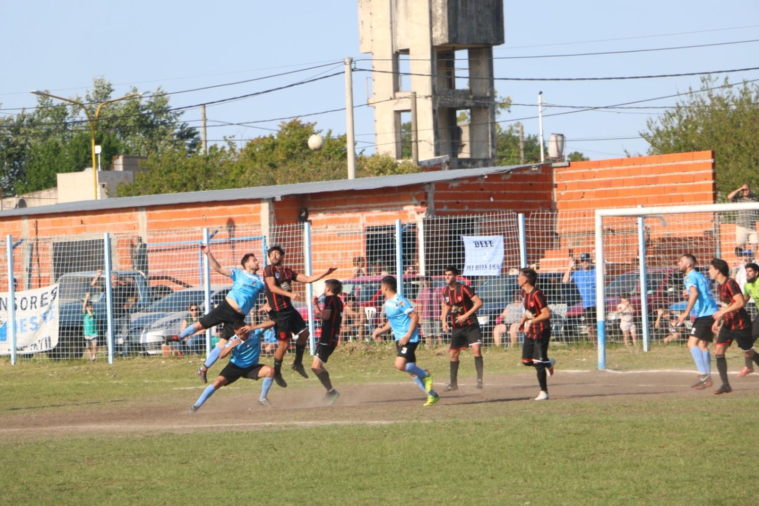 Defensores del Oeste fue más en la revancha y está en semifinales