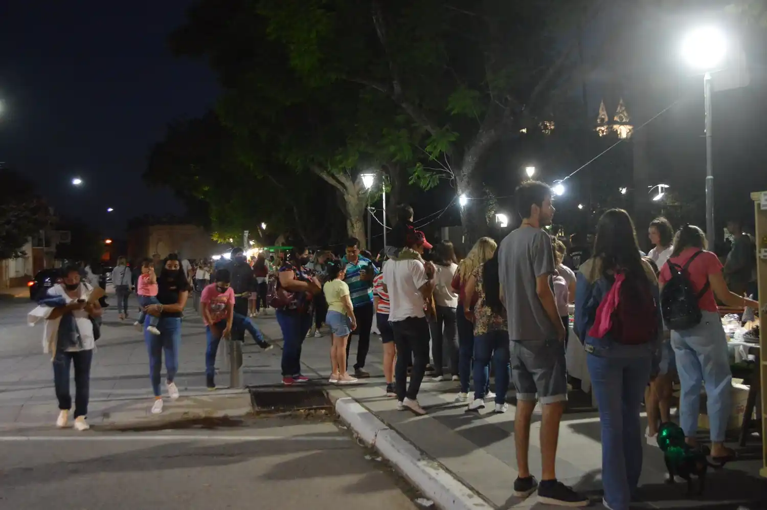 Sugieren horario de cierre de comercios para el 24 y 31