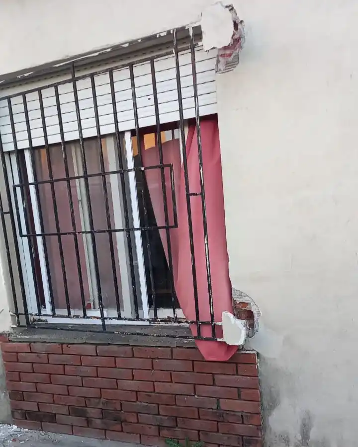 Ventana robo calle López