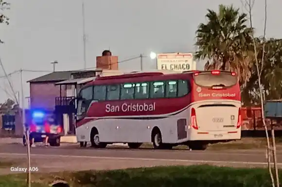 De película, a lo “Relatos Salvajes”: siguieron a un colectivo porque no paró y todo terminó con la Policía