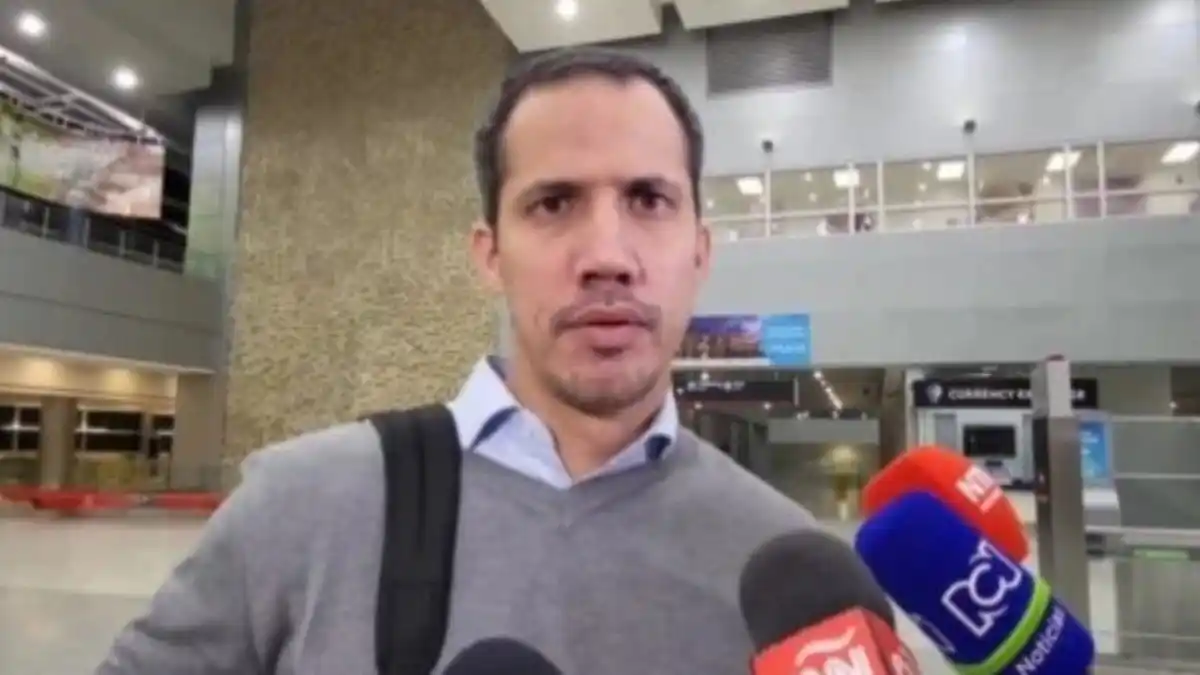 Guaidó afirma que sintió la persecución en Colombia: salí preocupado por mi familia (VIDEO)